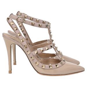 Valentino Garavani Rockstud Caged Pumps in Nude Patent Calf Leather